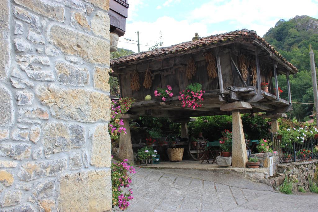 El Colladin Guest House Llerices Room photo