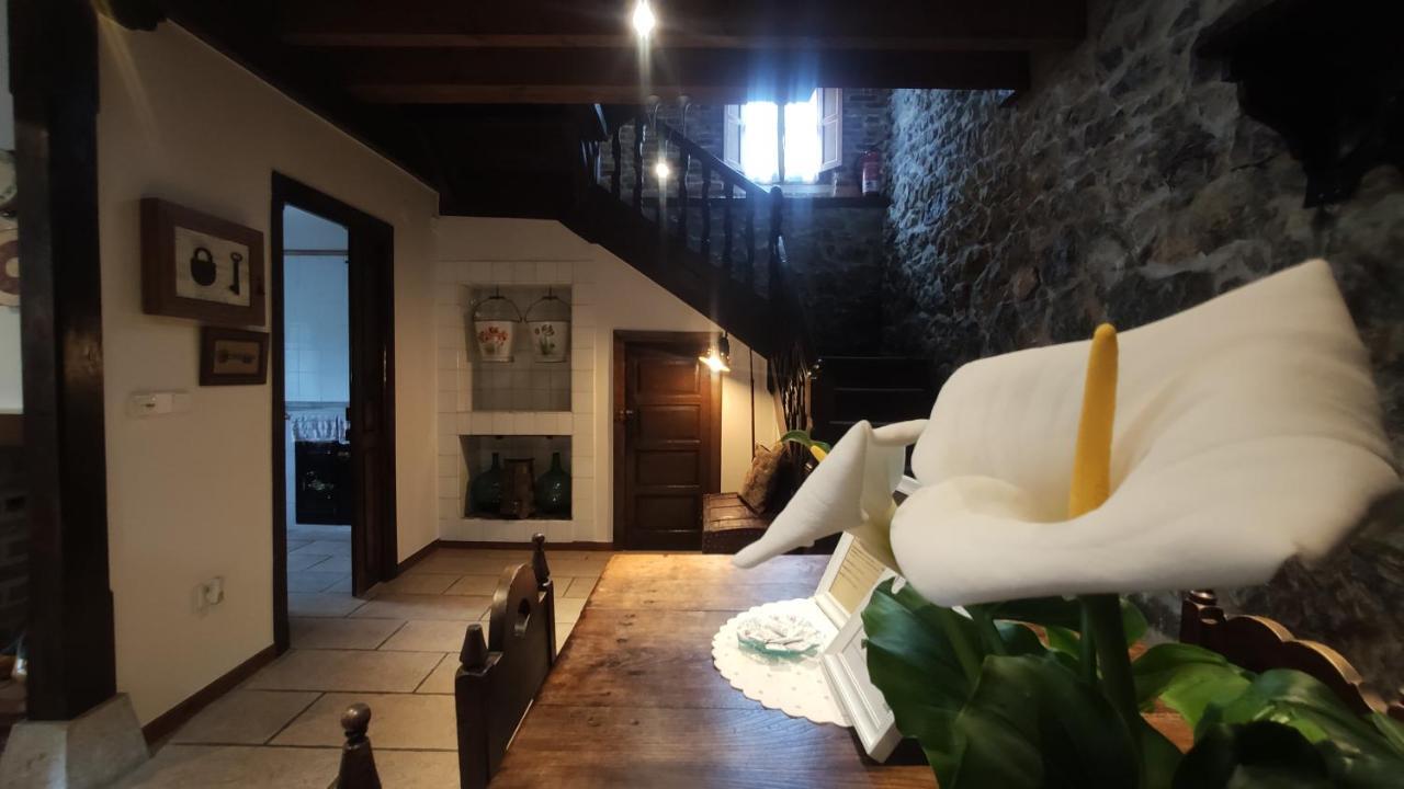 El Colladin Guest House Llerices Exterior photo